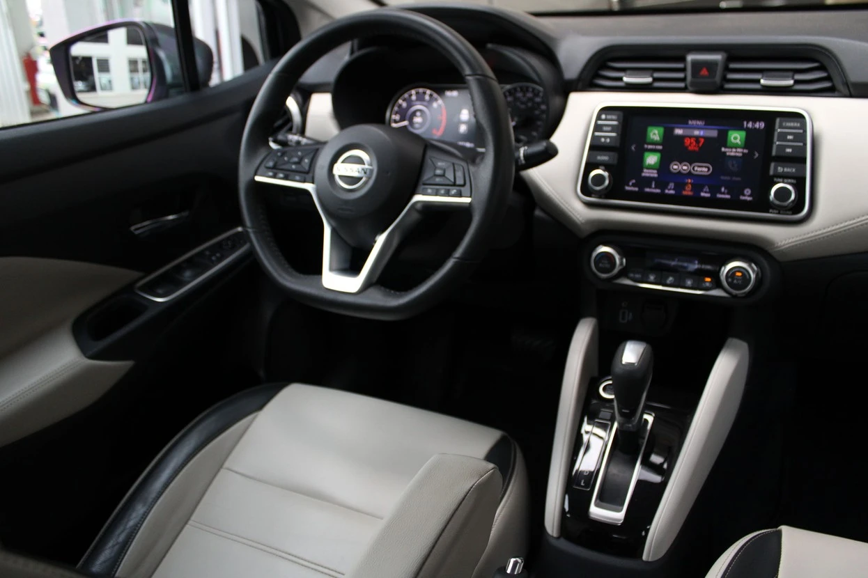 NISSAN VERSA
