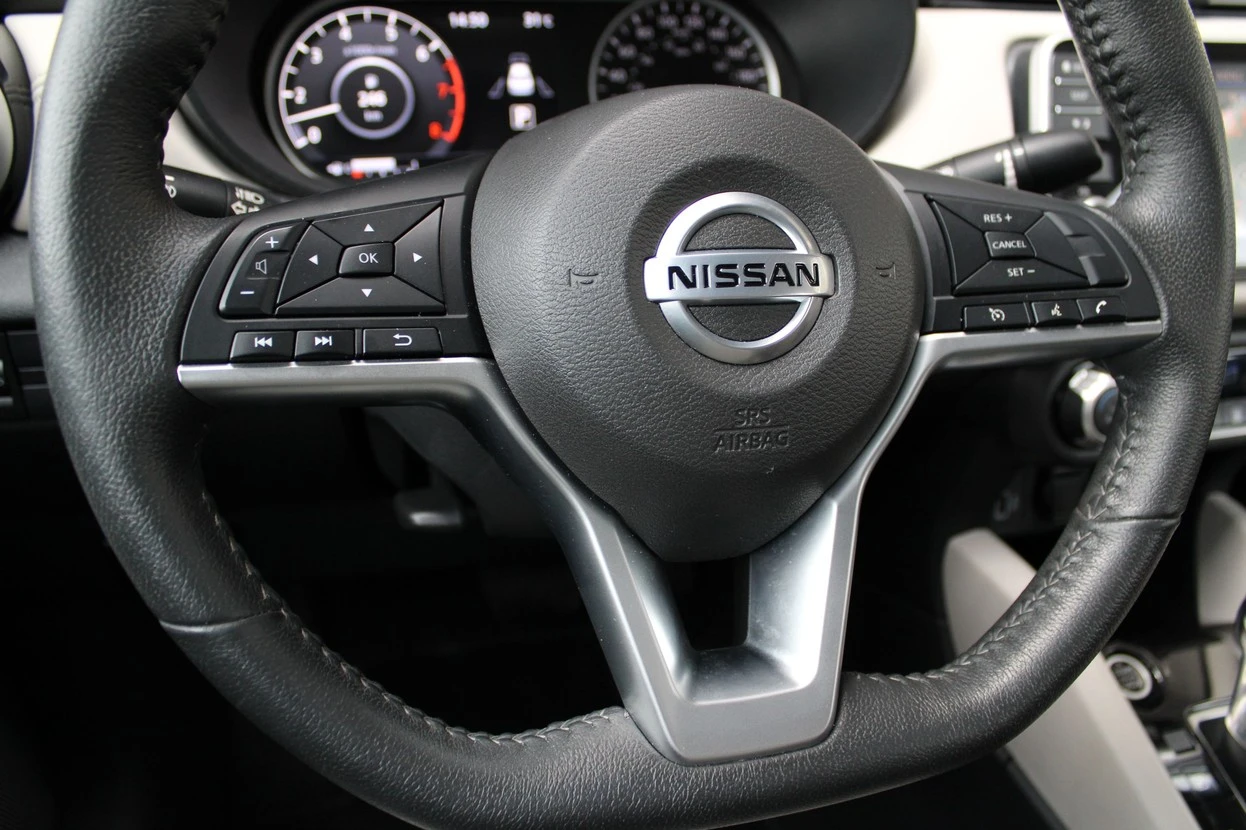 NISSAN VERSA