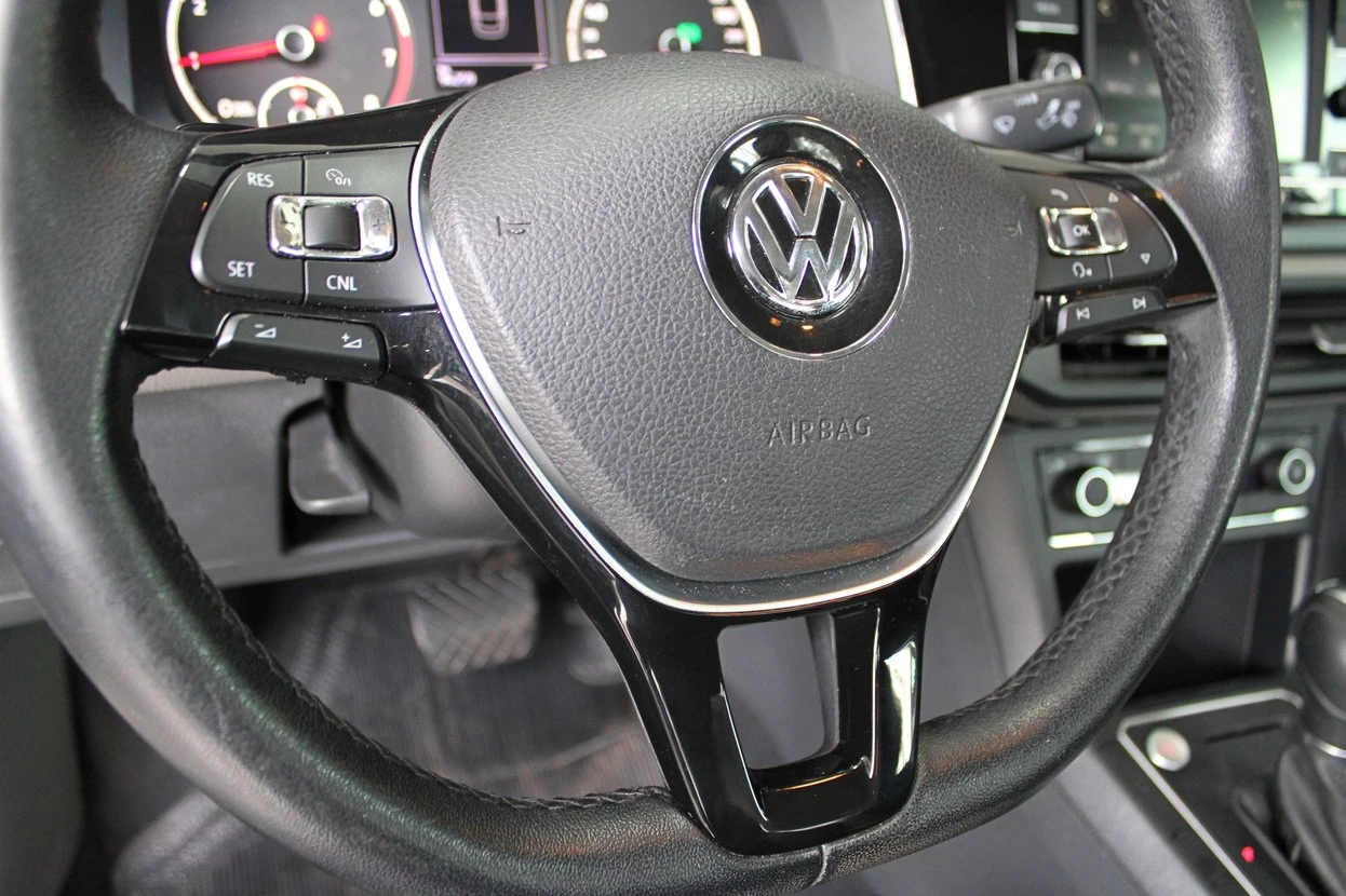 VOLKSWAGEN VIRTUS