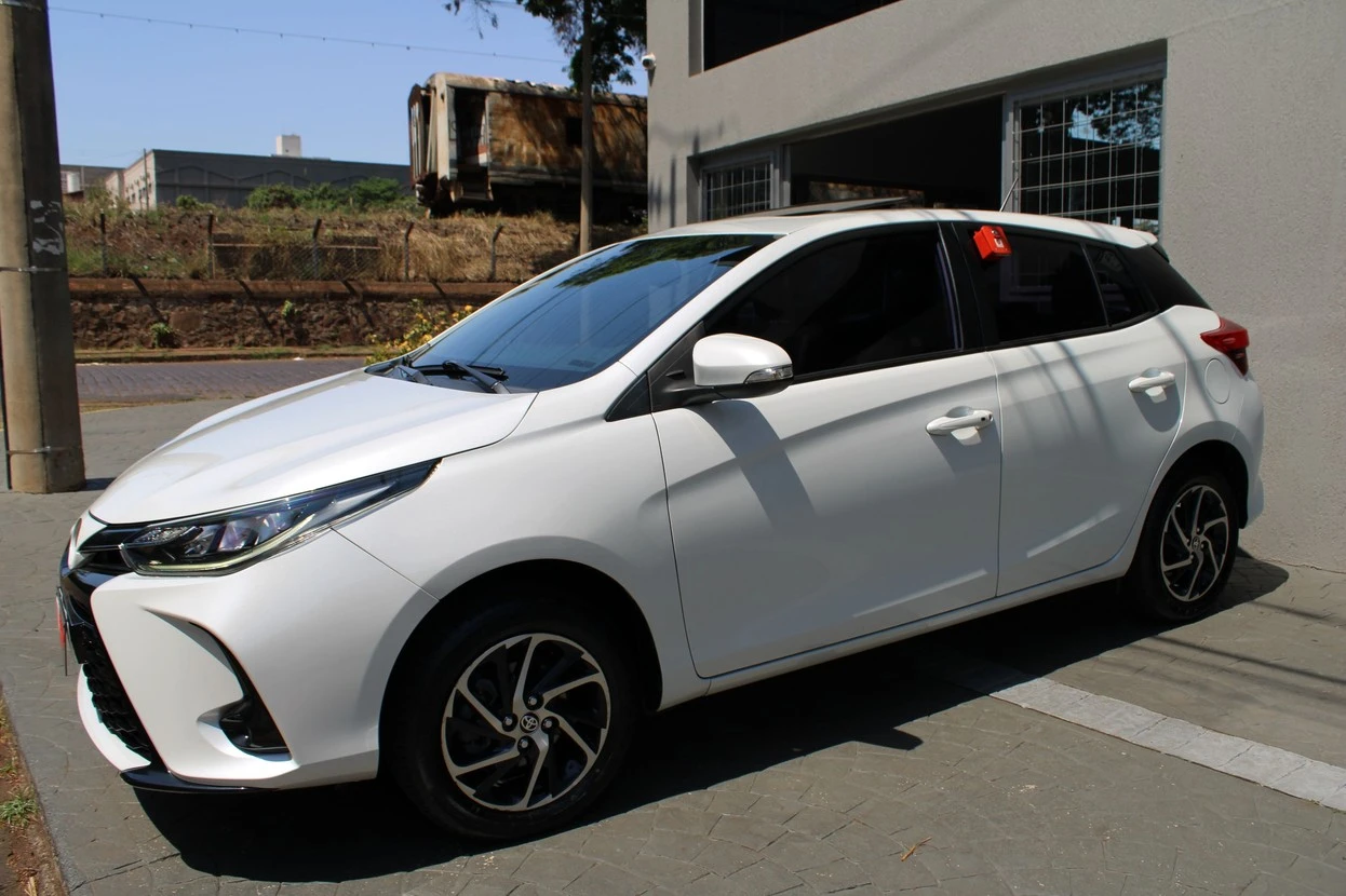 TOYOTA YARIS