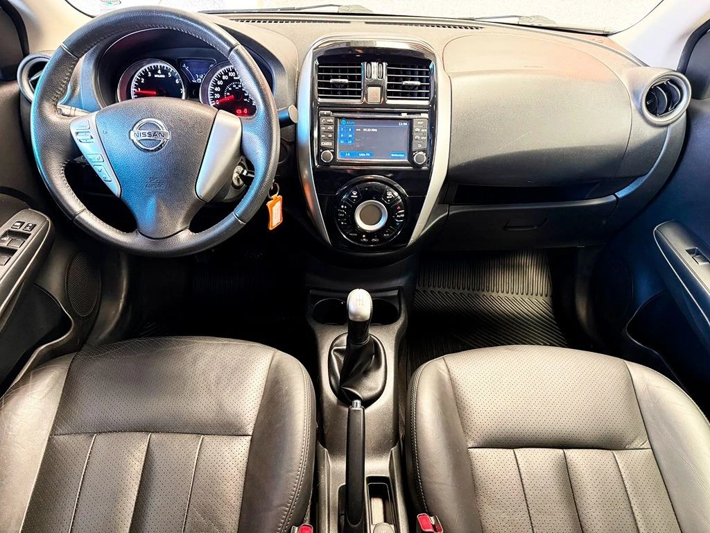 NISSAN VERSA