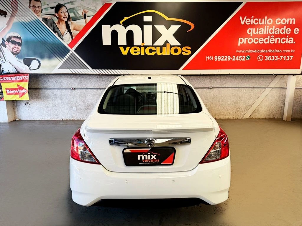 NISSAN VERSA