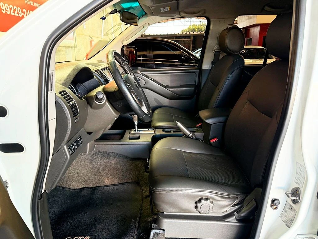 NISSAN FRONTIER
