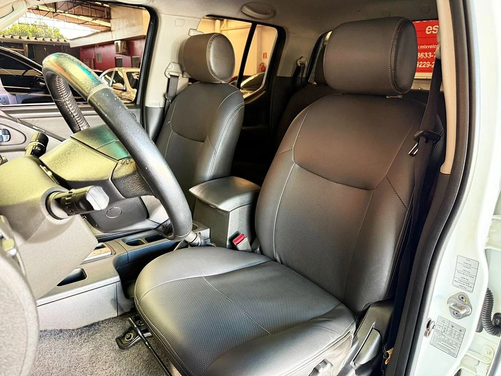 NISSAN FRONTIER