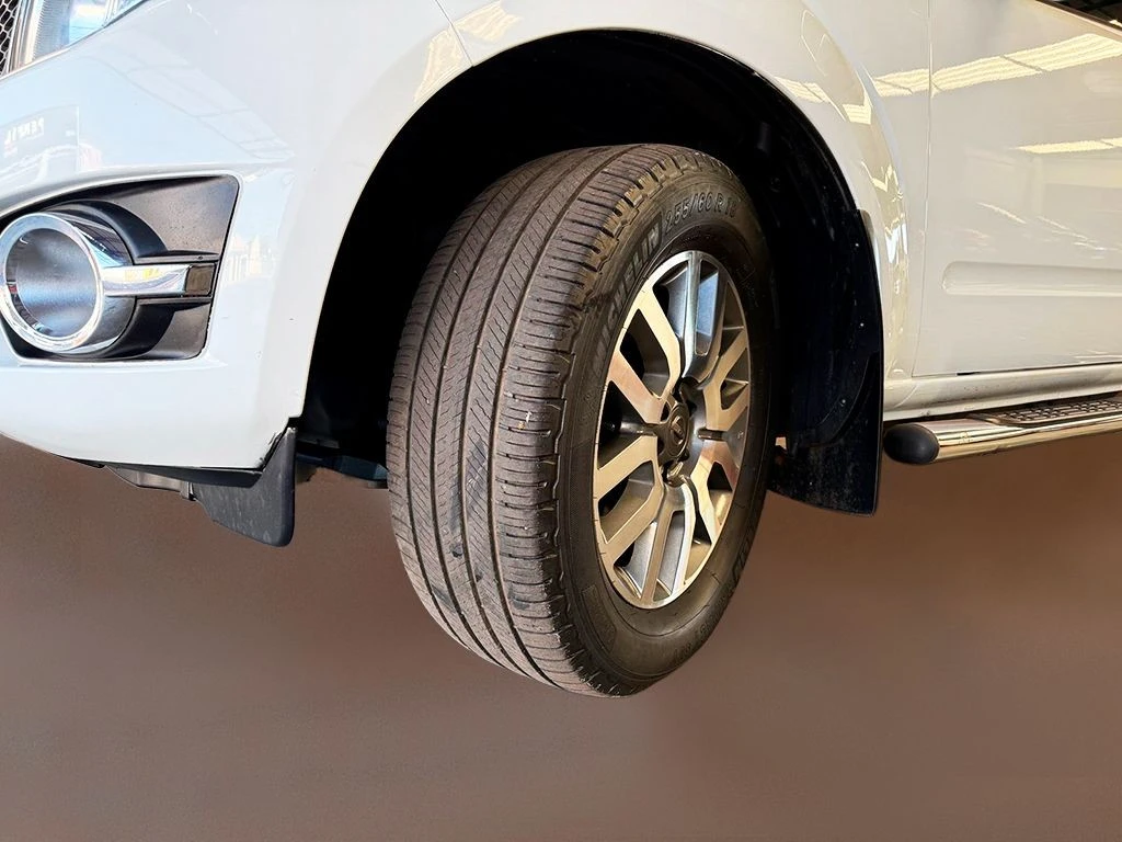 NISSAN FRONTIER