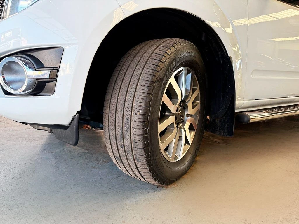 NISSAN FRONTIER