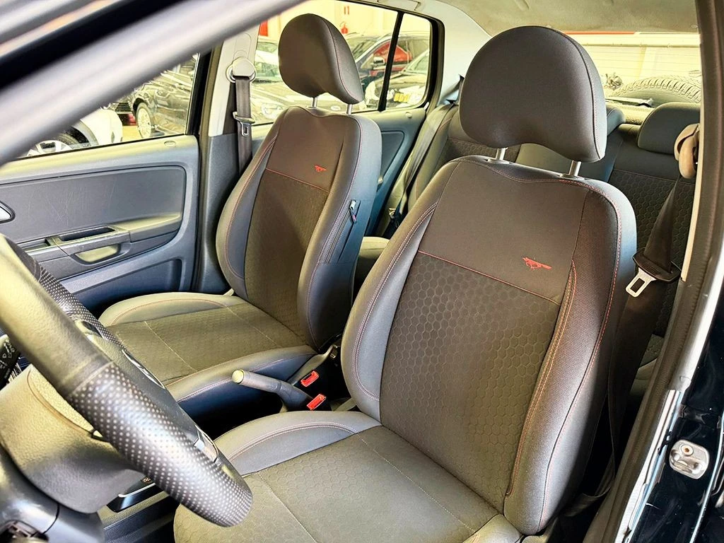 VOLKSWAGEN CROSSFOX