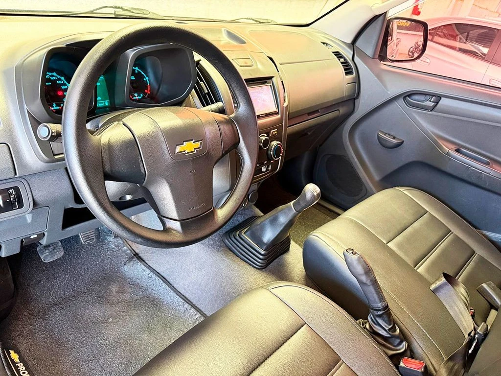 CHEVROLET S10