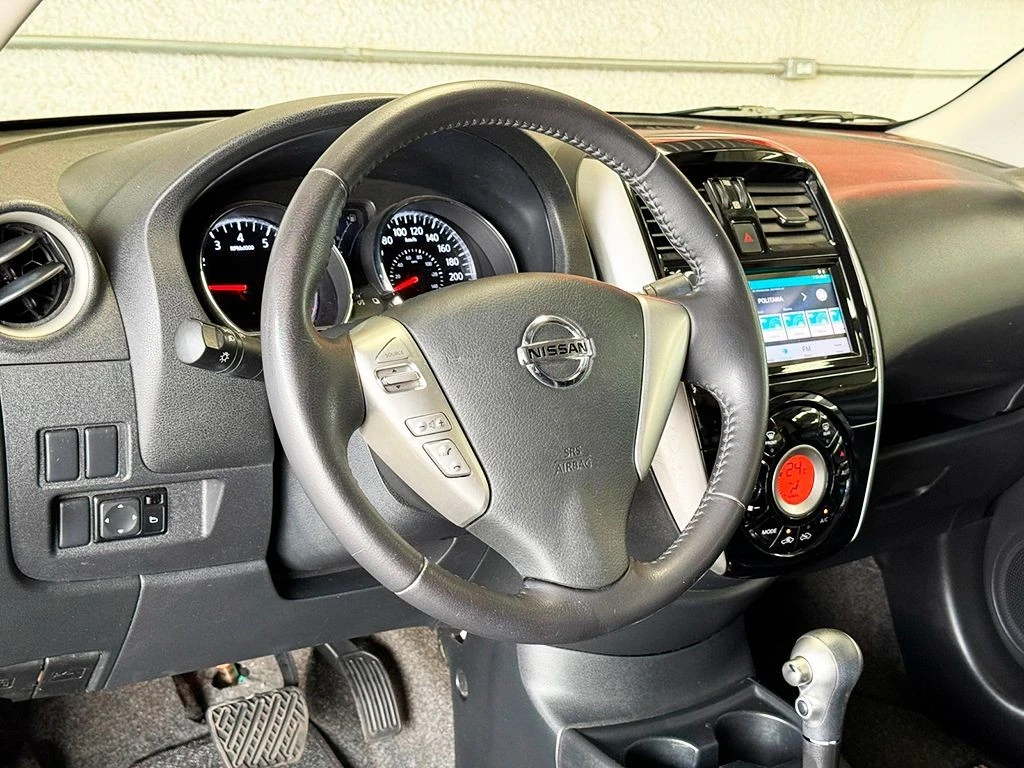 NISSAN VERSA