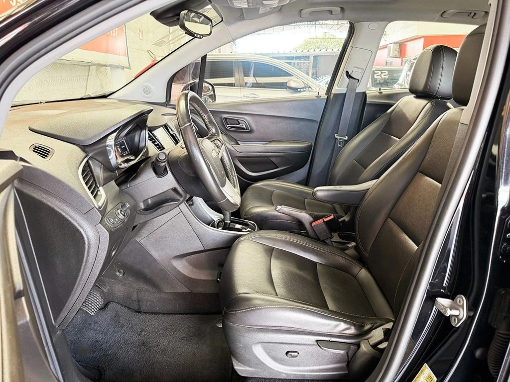 CHEVROLET TRACKER