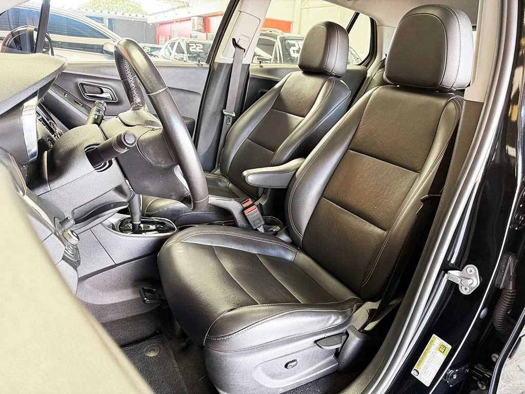 CHEVROLET TRACKER