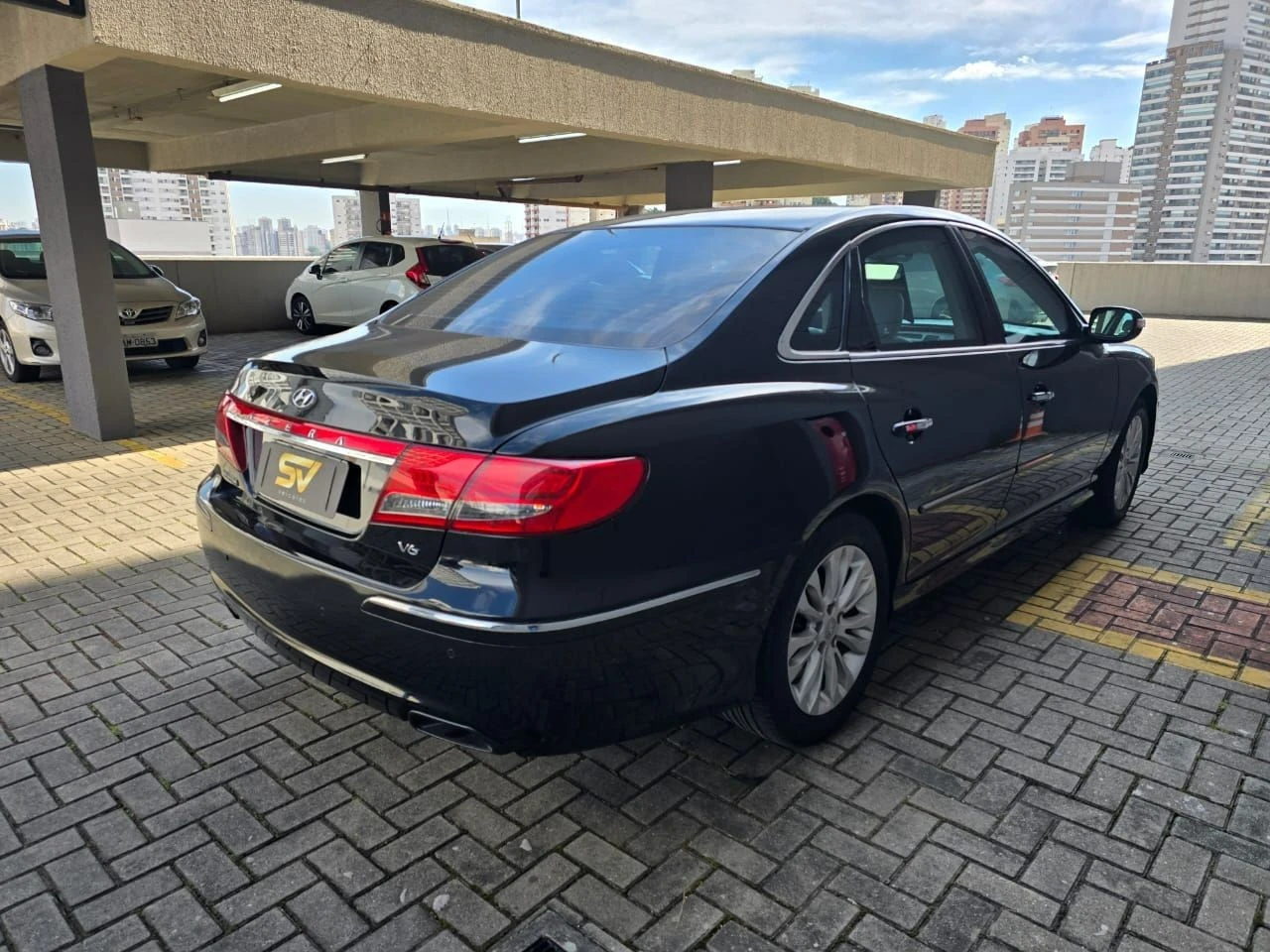 HYUNDAI AZERA