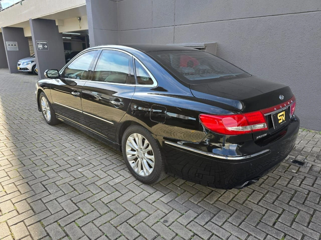 HYUNDAI AZERA