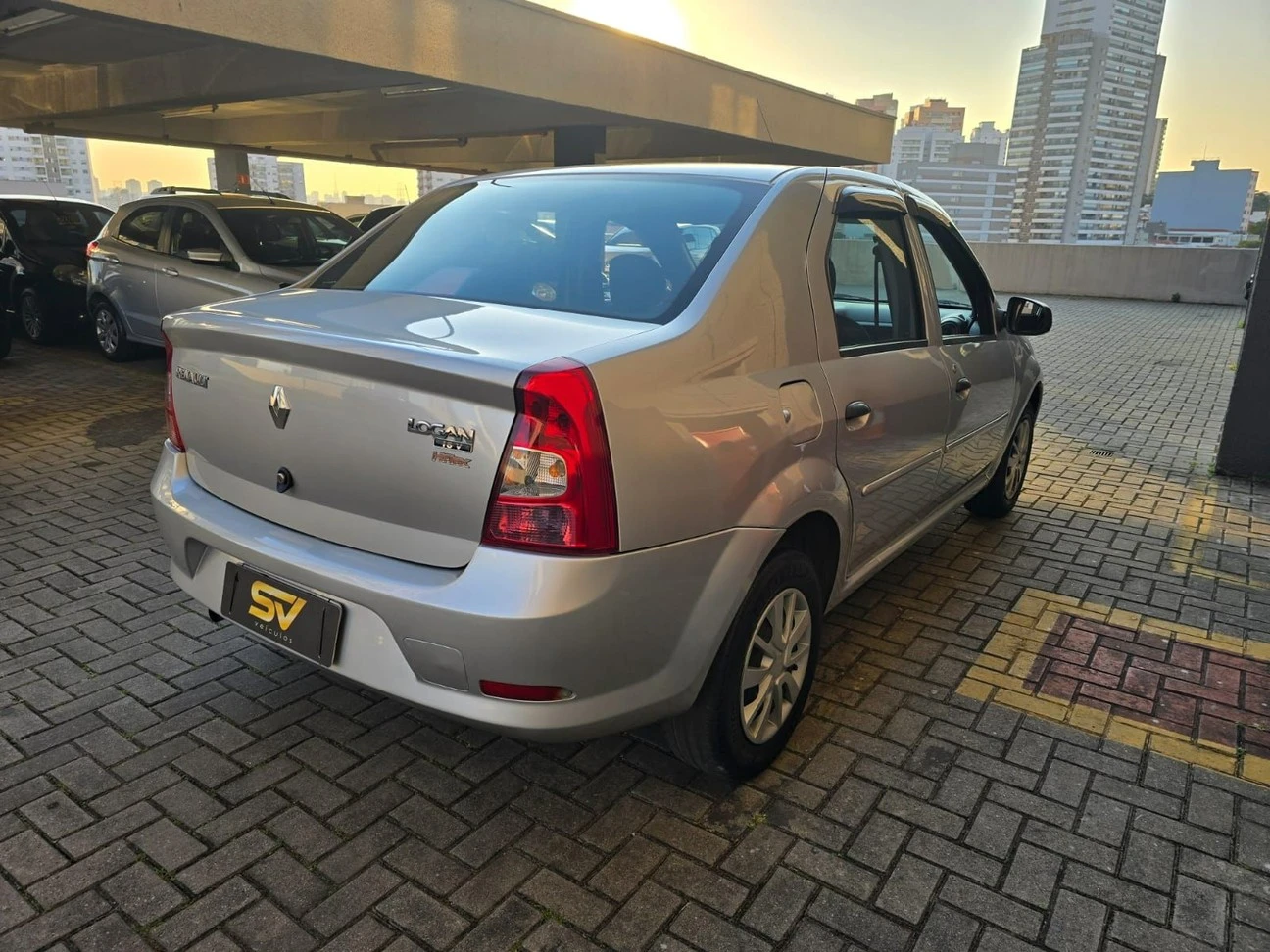 RENAULT LOGAN
