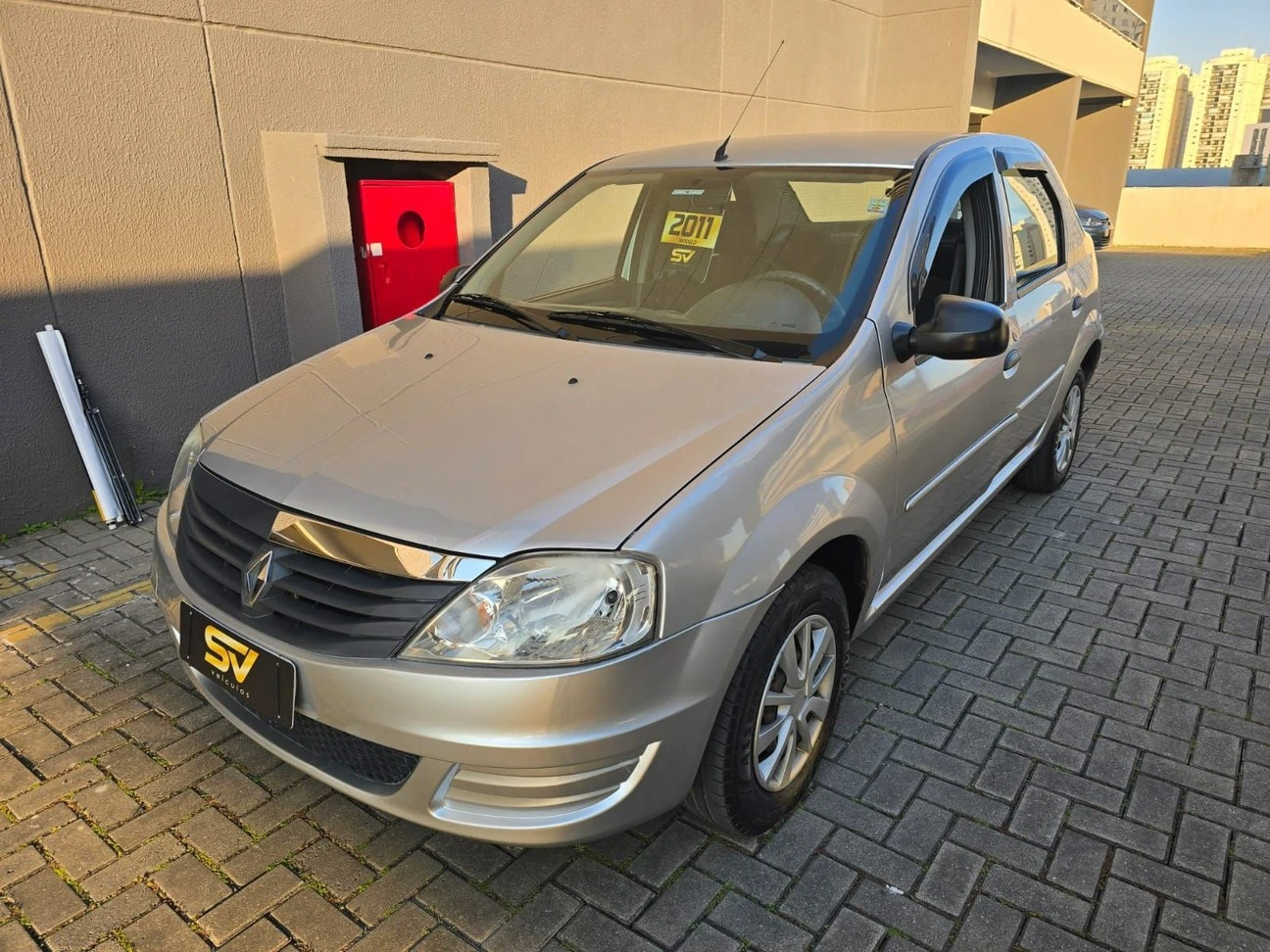RENAULT LOGAN