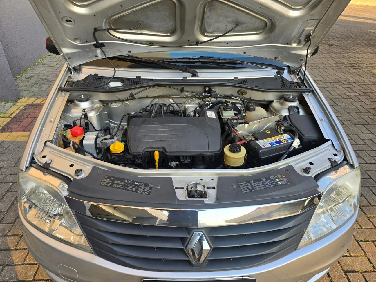 RENAULT LOGAN