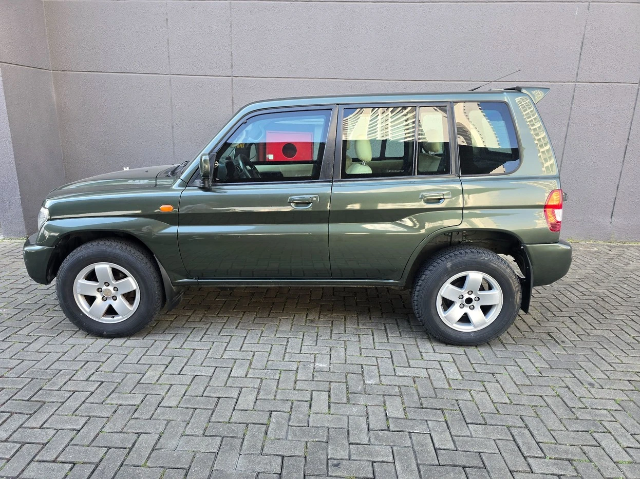 MITSUBISHI PAJERO TR4