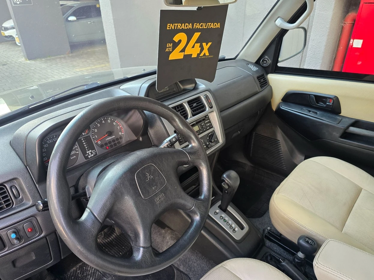 MITSUBISHI PAJERO TR4