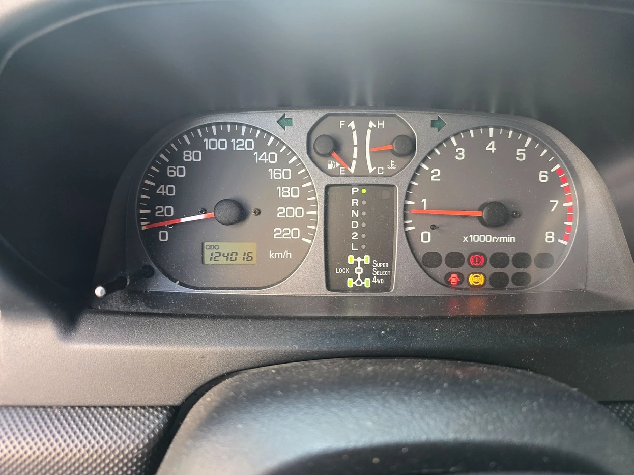 MITSUBISHI PAJERO TR4