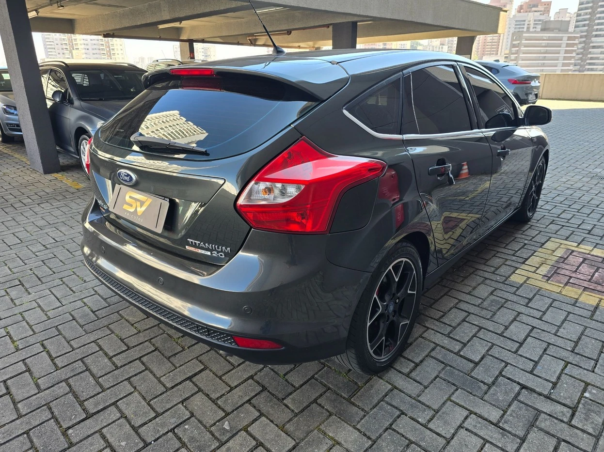 FORD FOCUS
