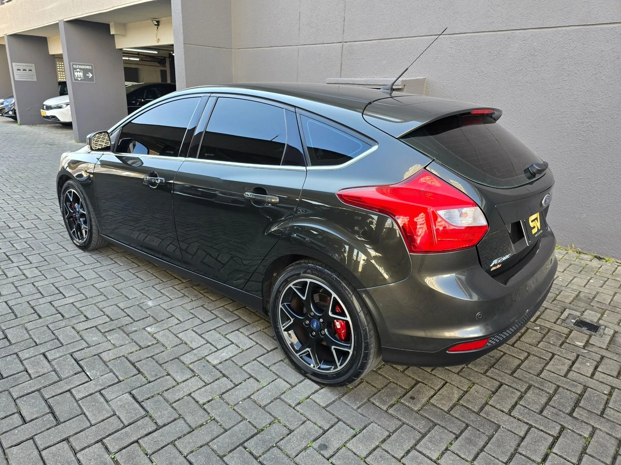 FORD FOCUS
