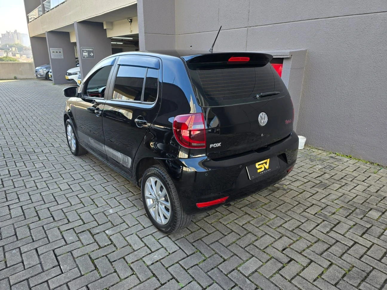 VOLKSWAGEN FOX