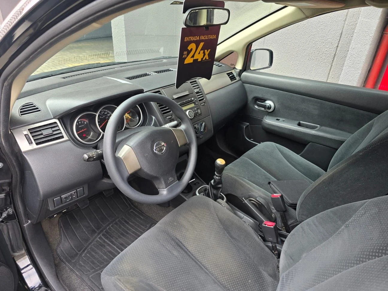 NISSAN TIIDA