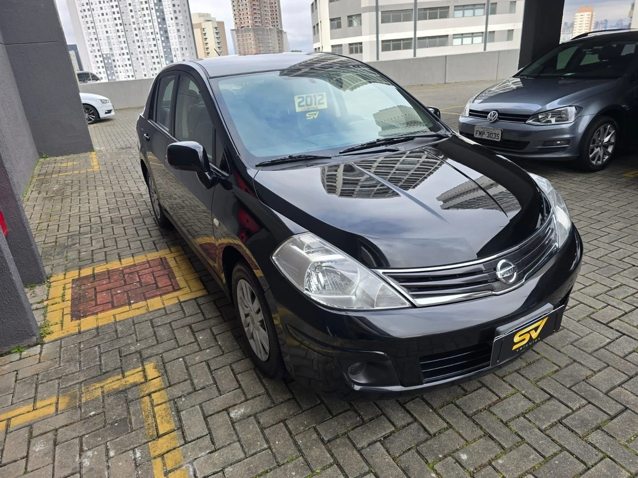 NISSAN TIIDA