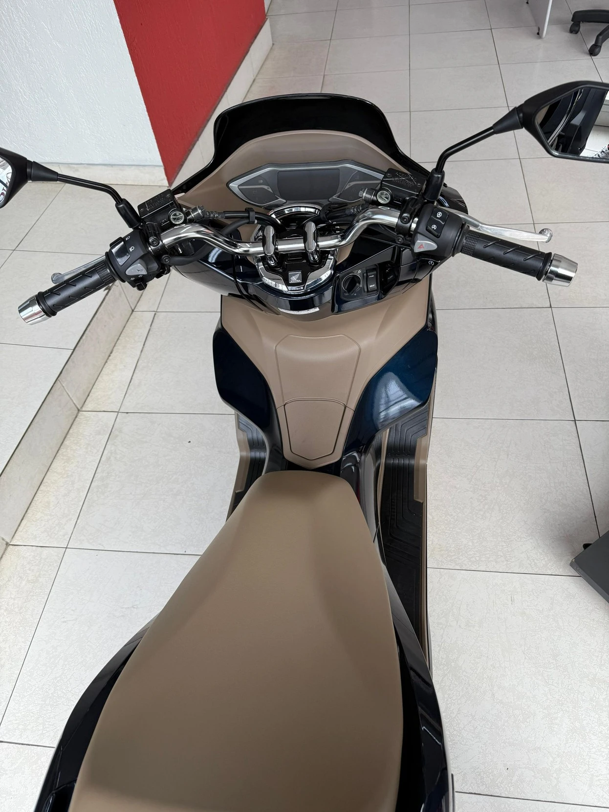 HONDA PCX DLX