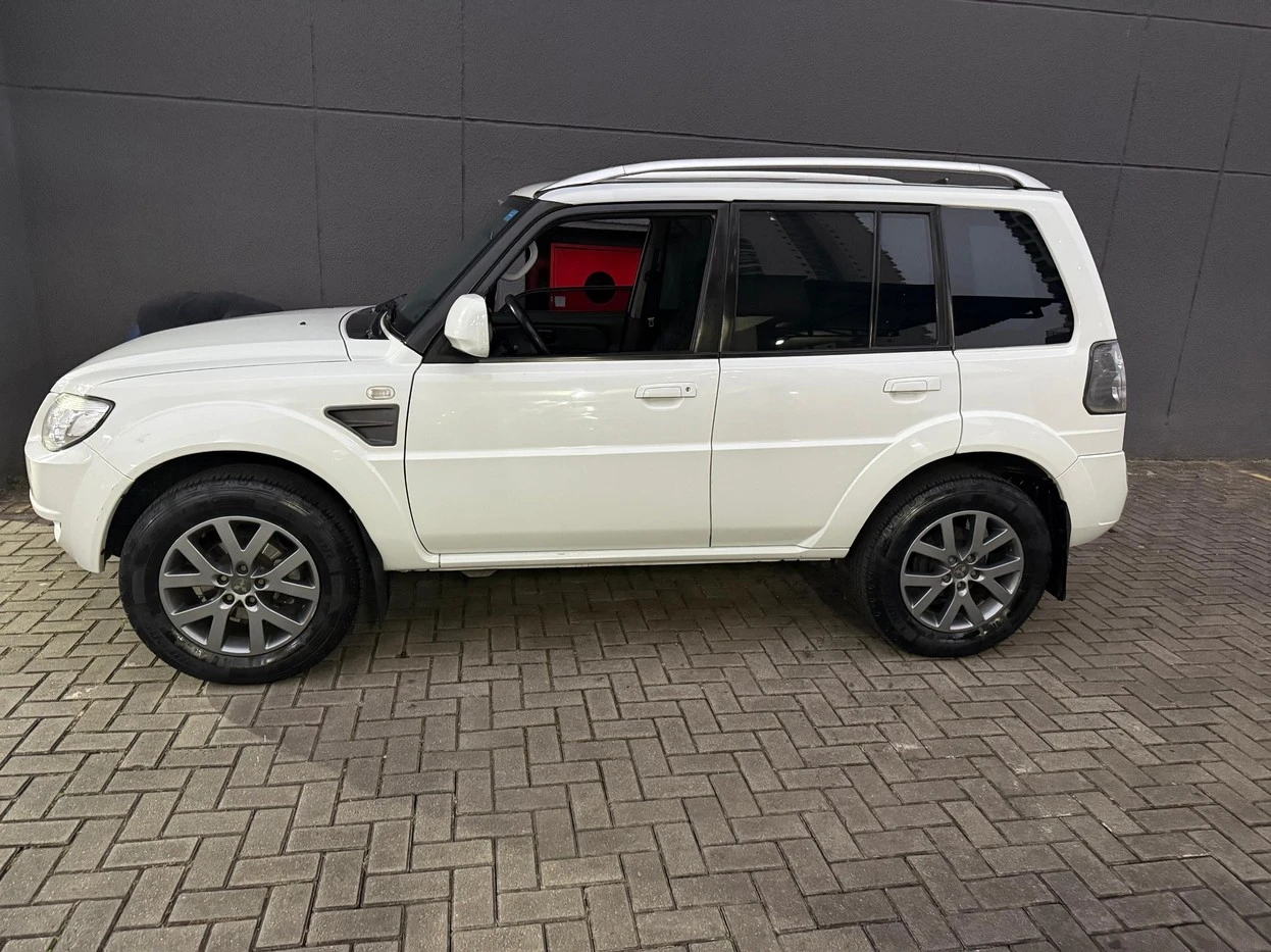 MITSUBISHI PAJERO TR4