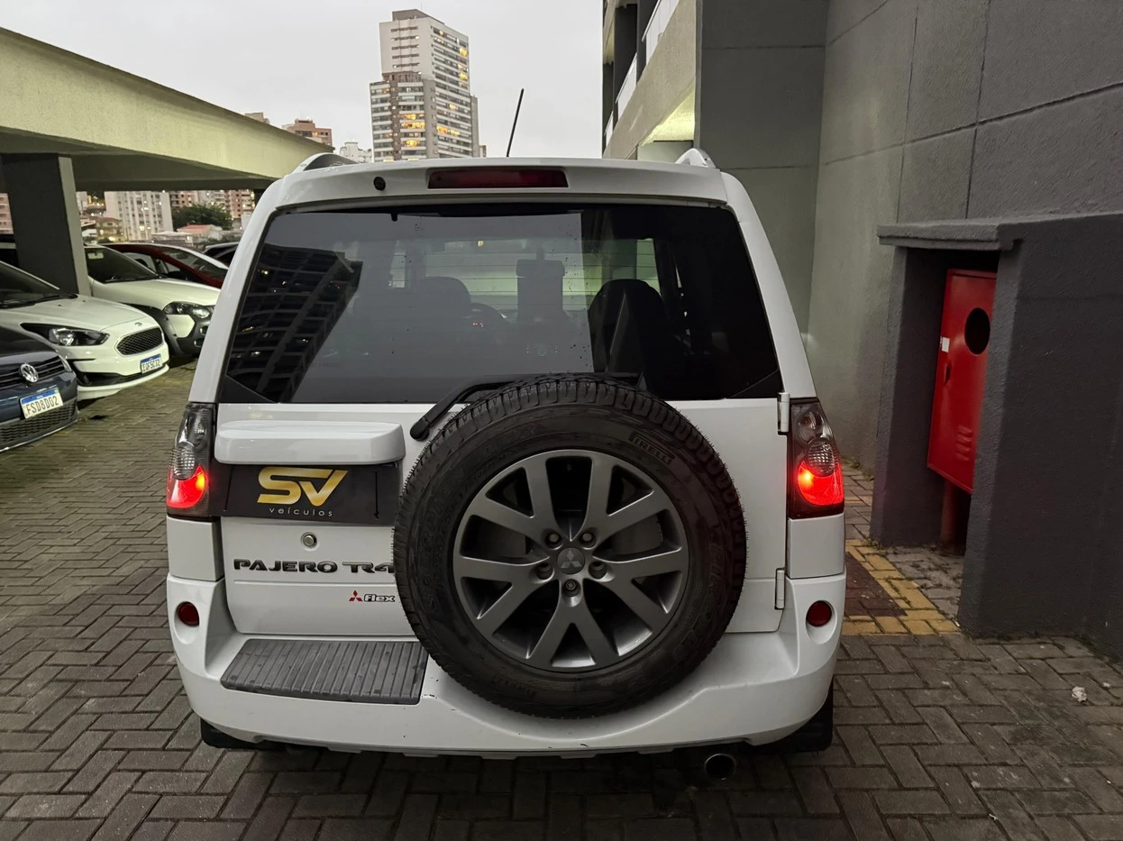 MITSUBISHI PAJERO TR4