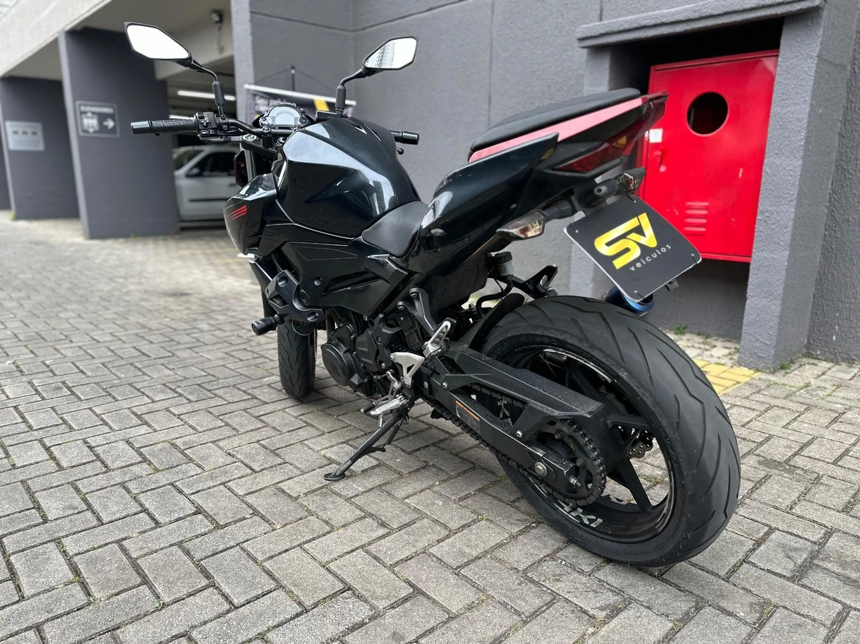 KAWASAKI Z400
