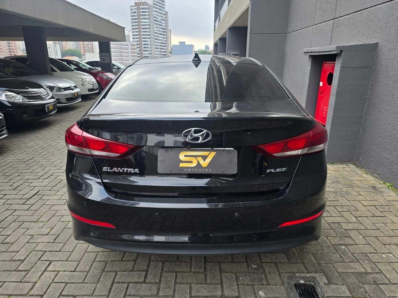 HYUNDAI ELANTRA