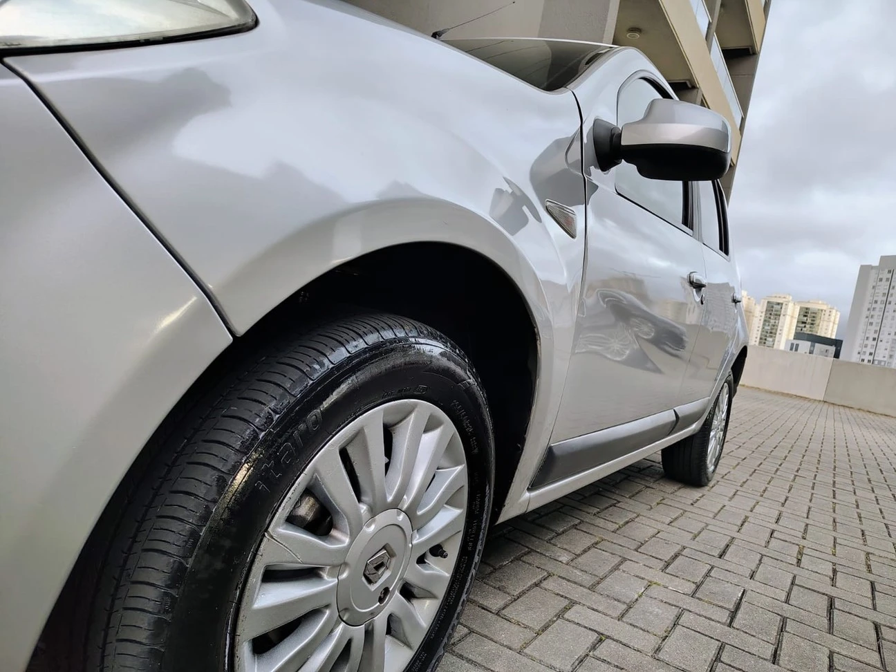 RENAULT SANDERO