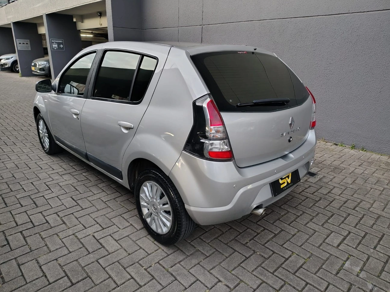 RENAULT SANDERO