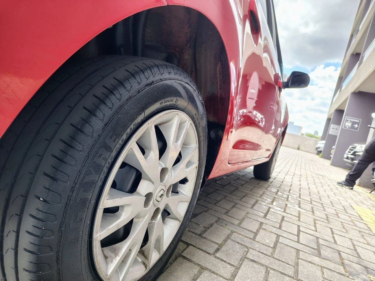 RENAULT LOGAN