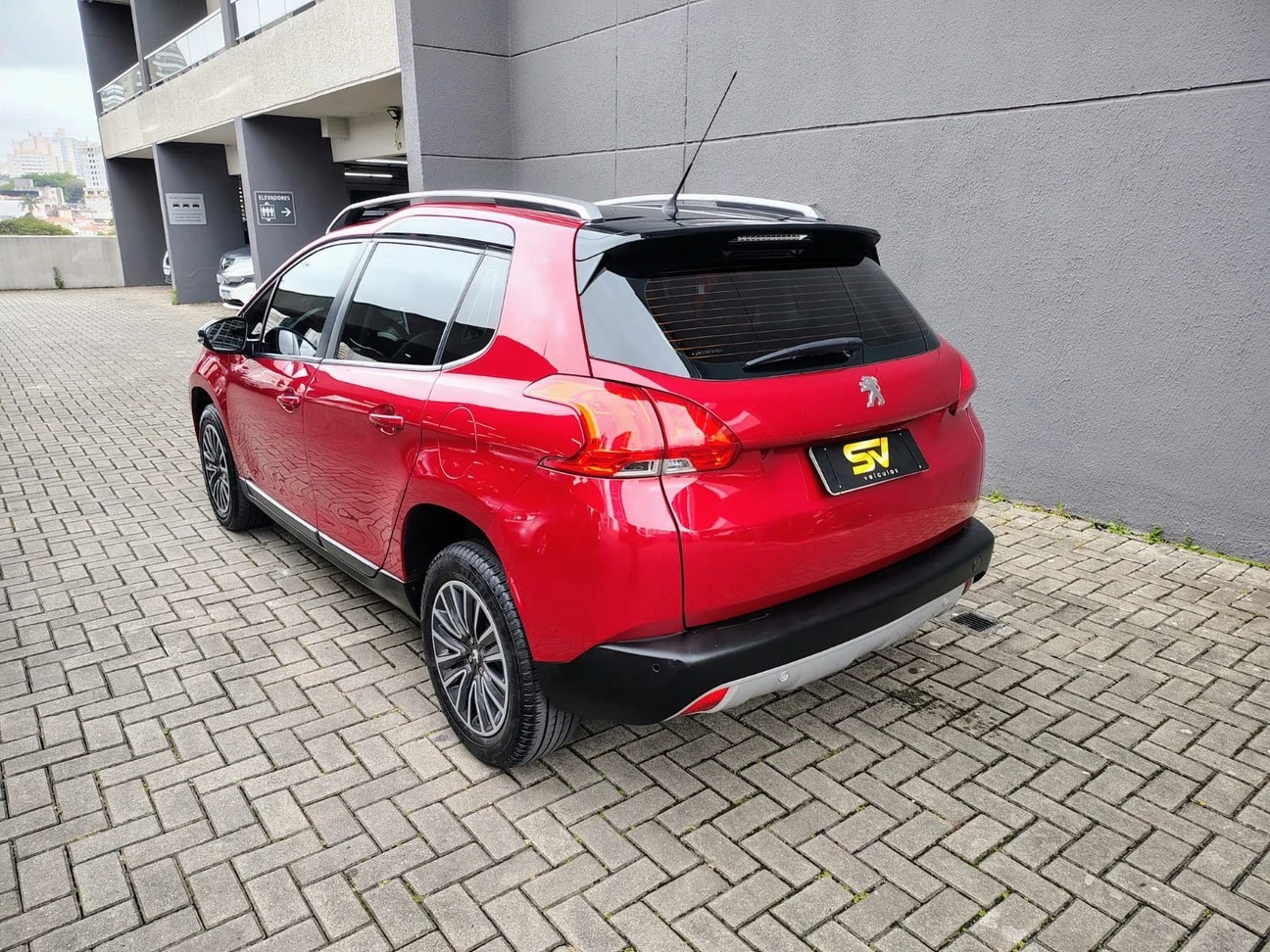PEUGEOT 2008