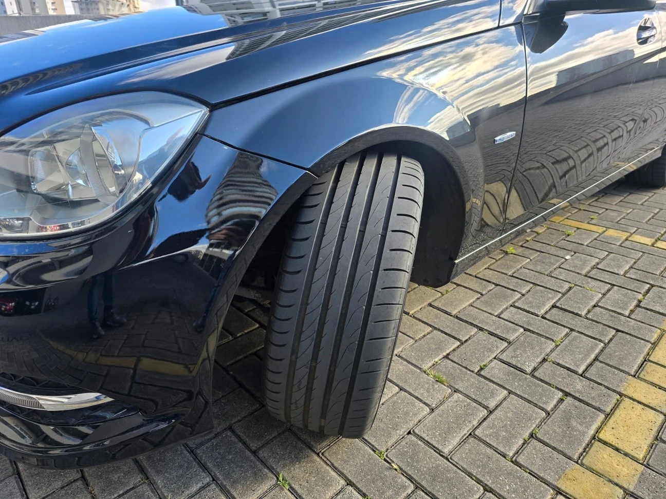 MERCEDES-BENZ C 180