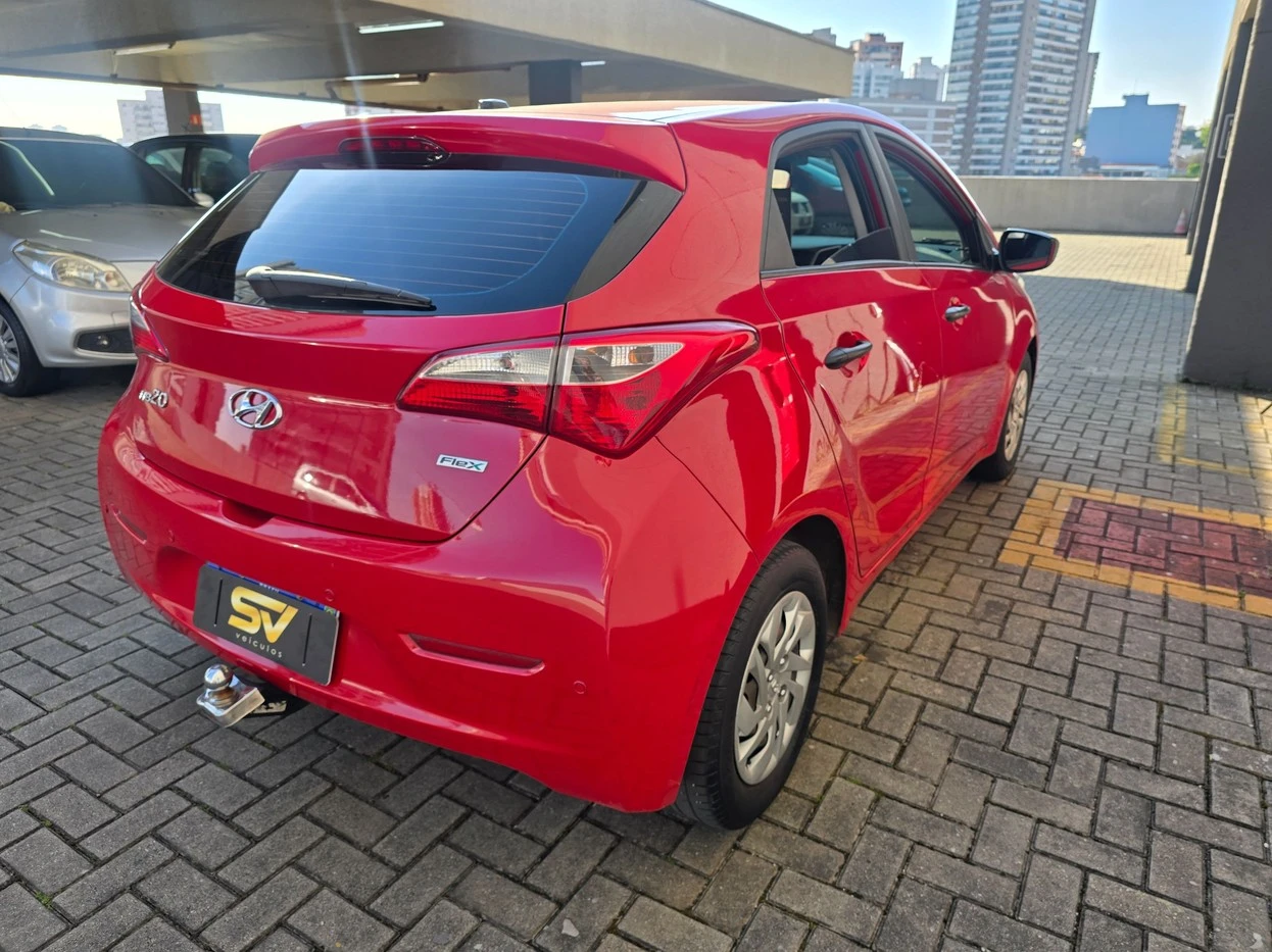 HYUNDAI HB20