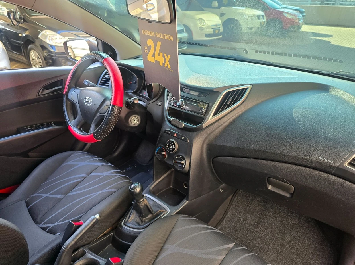 HYUNDAI HB20