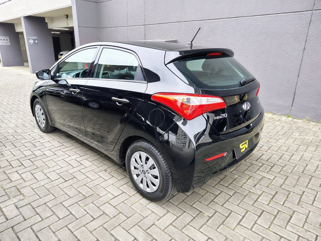 HYUNDAI HB20