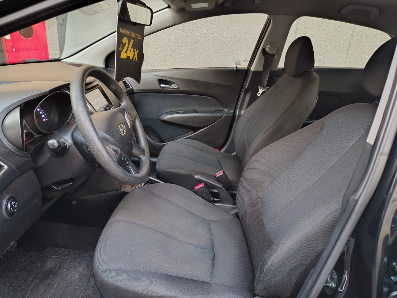 HYUNDAI HB20