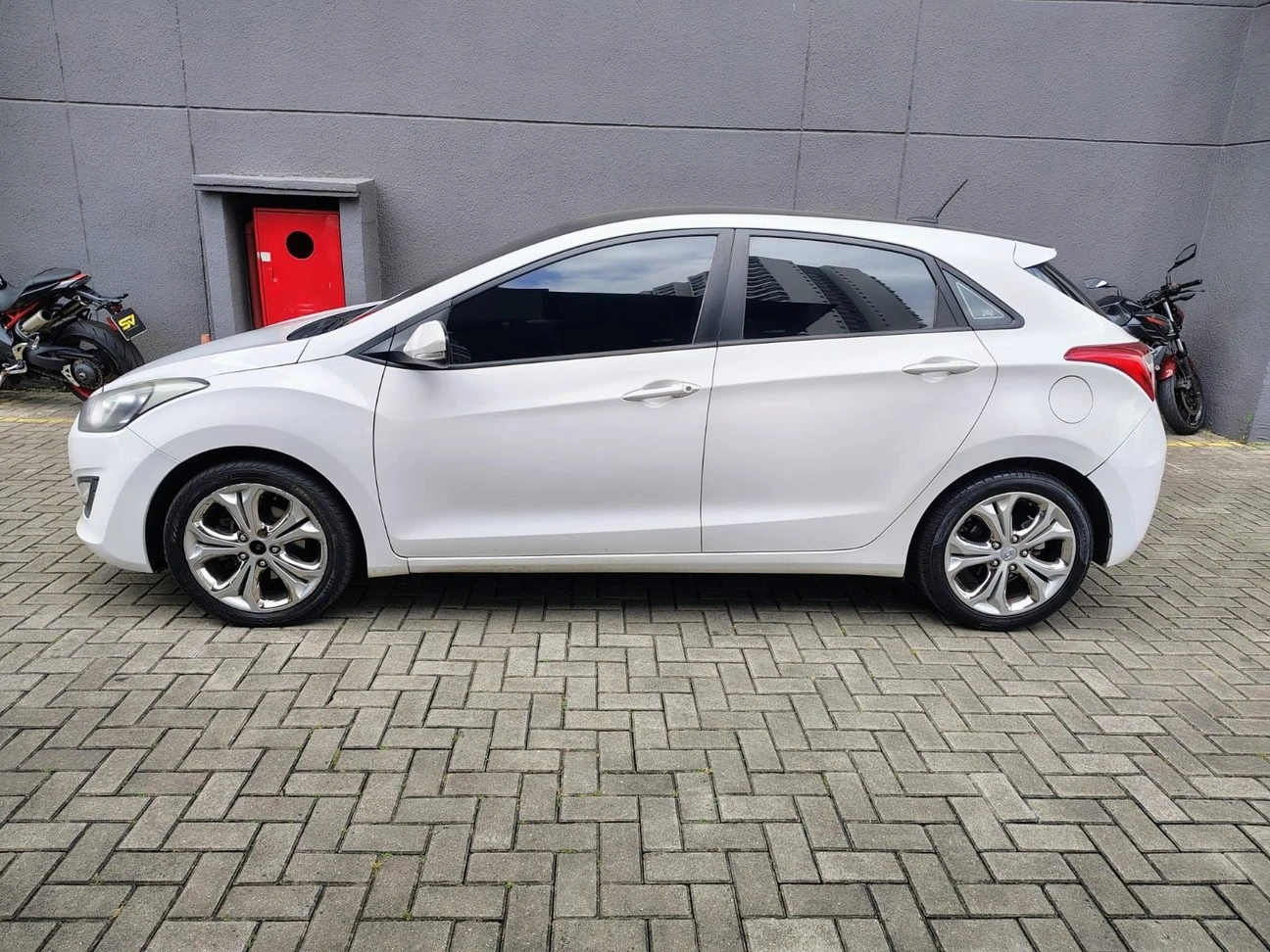HYUNDAI I30