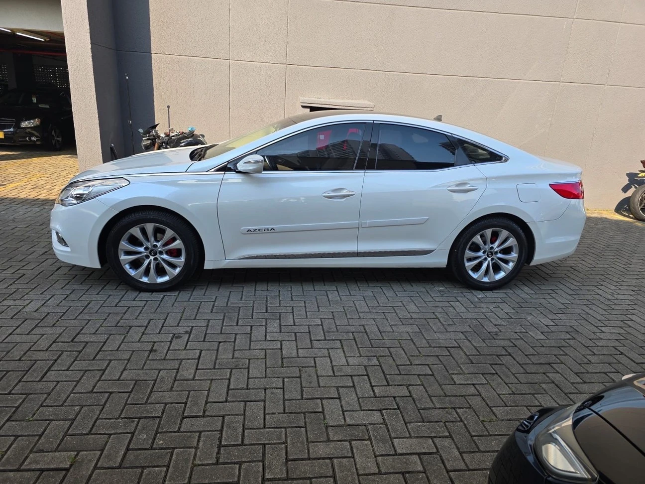 HYUNDAI AZERA