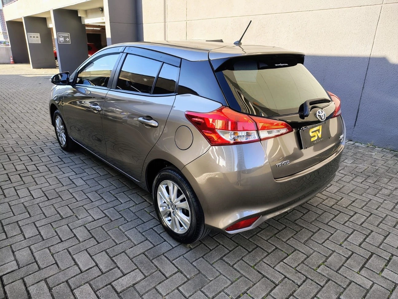 TOYOTA YARIS