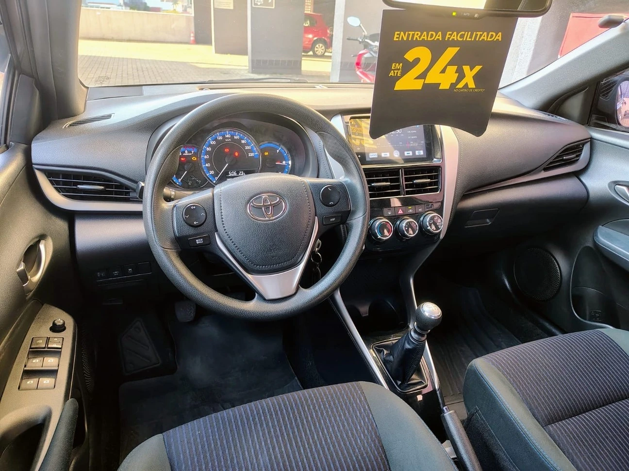 TOYOTA YARIS