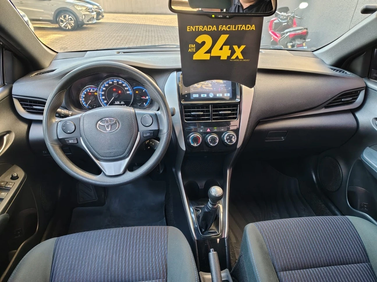 TOYOTA YARIS