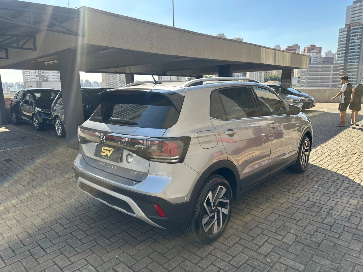 VOLKSWAGEN T-CROSS