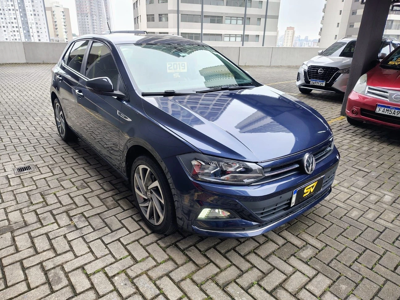 VOLKSWAGEN POLO