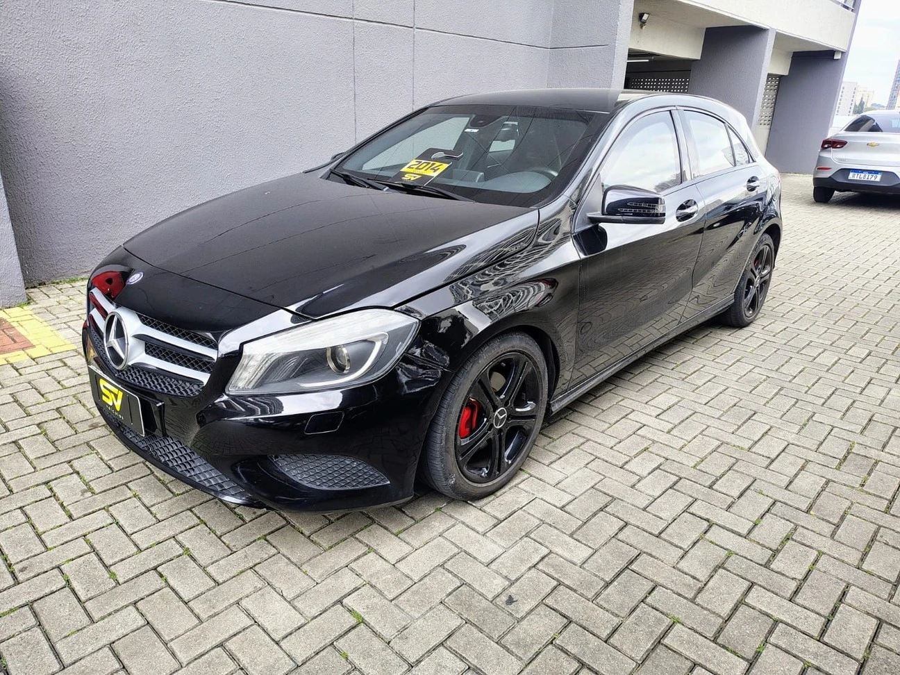 MERCEDES-BENZ A 200